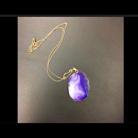 ⭐️ Beautiful Quartz Necklace - Picture 5 of 9